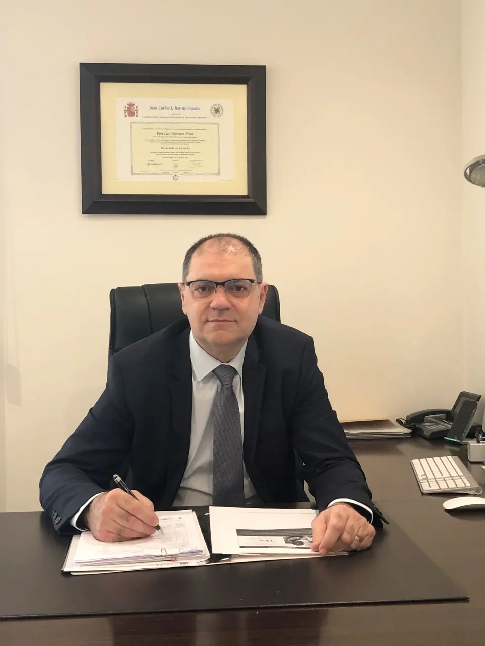 Abogado Luis Sánchez Frías