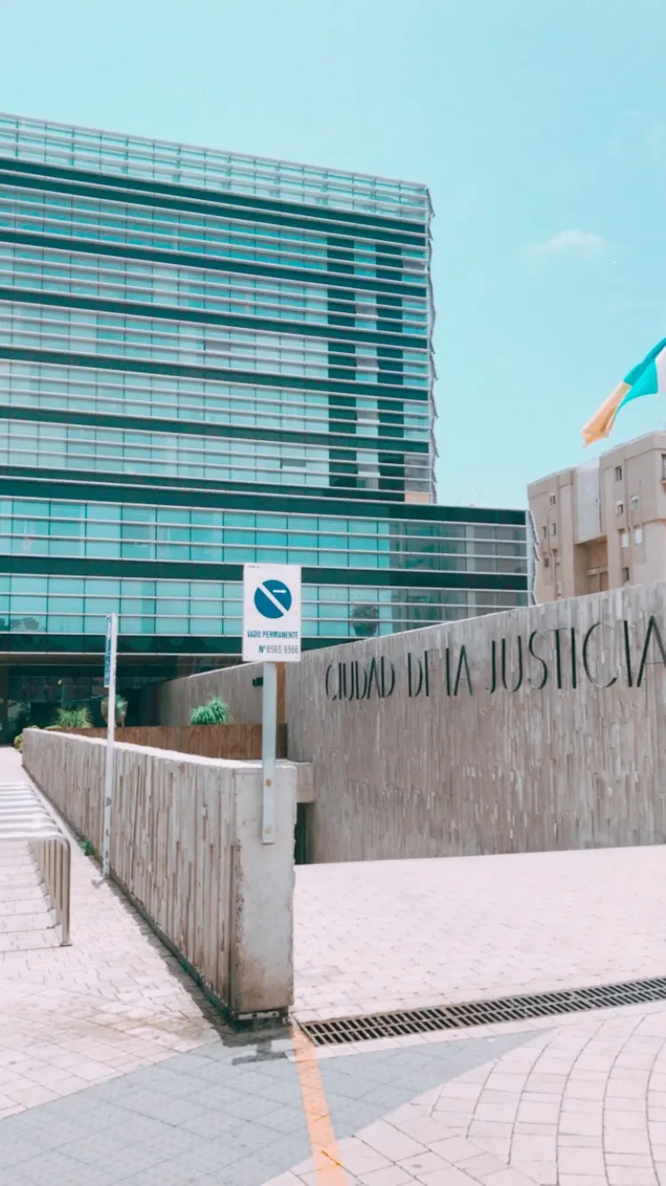 Abogados en Arucas. Abogada Andrea Santana Navarro. Despacho de Abogados en Arucas, Gran Canaria.