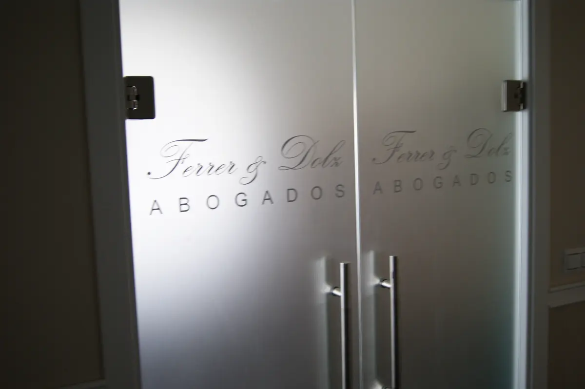 ABOGADOS FERRER & DOLZ - AGUSTIN FERRER OLASO