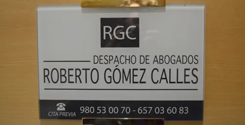 ROBERTO GÓMEZ CALLES ABOGADO